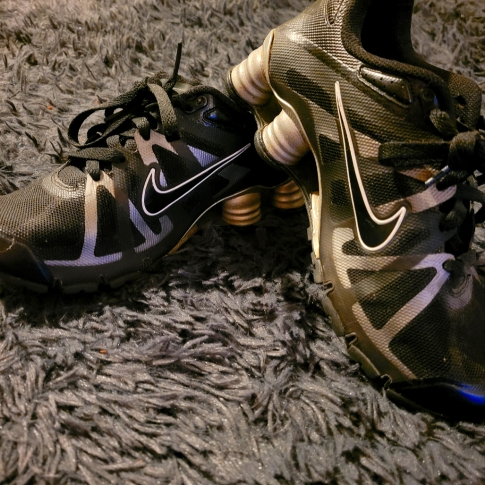 Nike Black and Silver Athletic Shoes Woman's Size 7